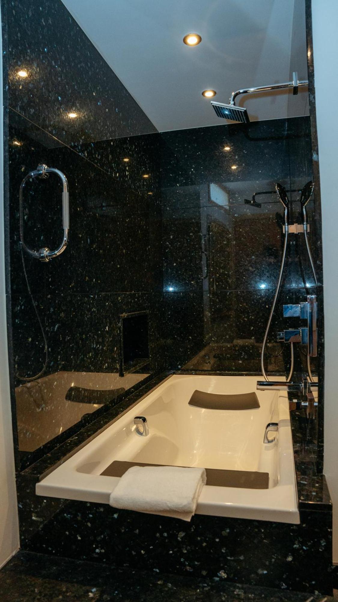 Superbe Appartement 132M2, Classe 5 Etoiles, Sarlat Centre מראה חיצוני תמונה
