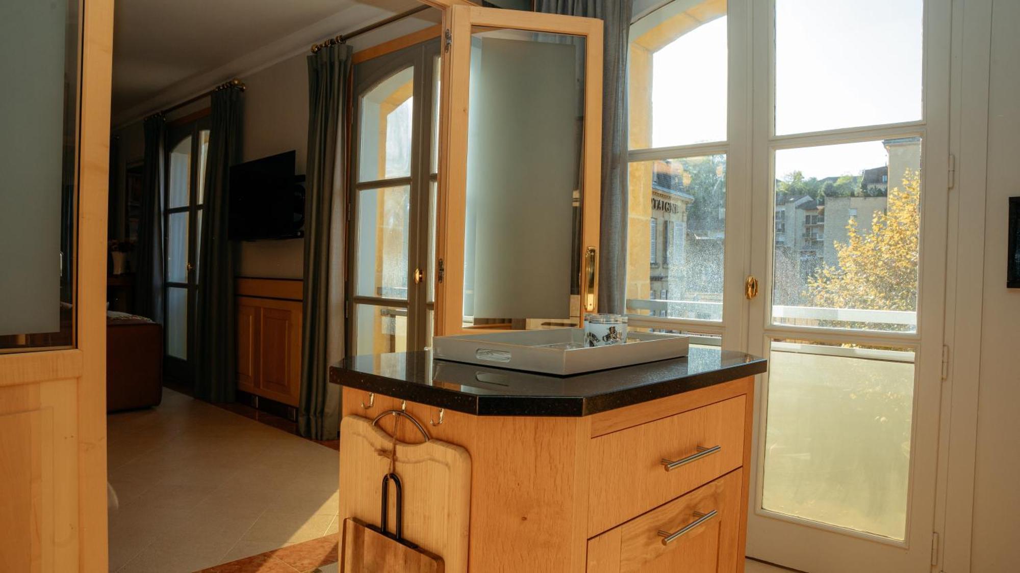 Superbe Appartement 132M2, Classe 5 Etoiles, Sarlat Centre מראה חיצוני תמונה