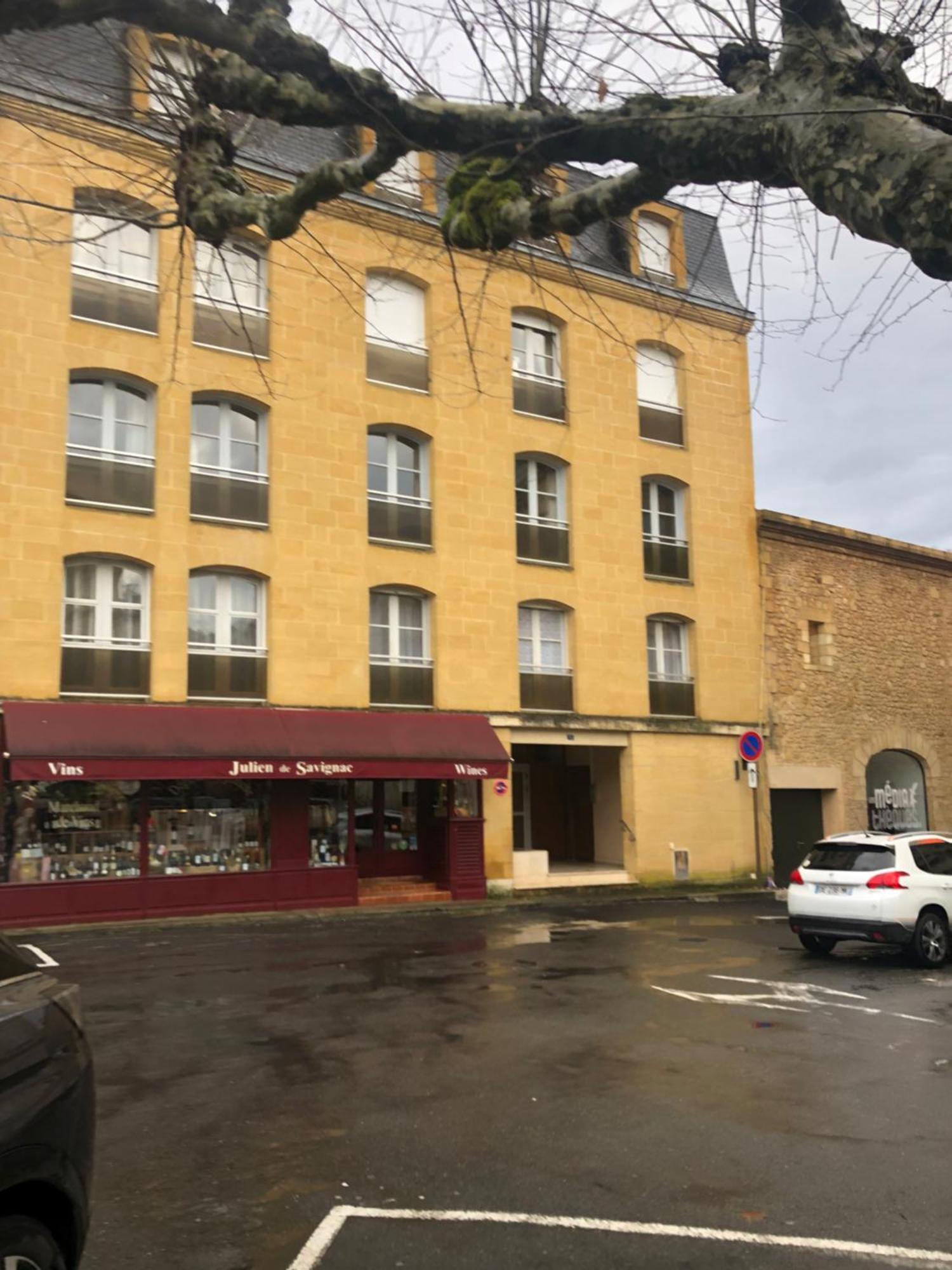 Superbe Appartement 132M2, Classe 5 Etoiles, Sarlat Centre מראה חיצוני תמונה